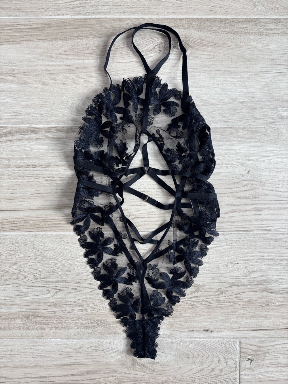 Victoria’s Secret Embroidered Cutout Teddy Lingerie Black Women’s Size XL